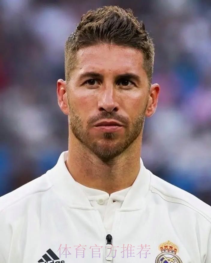 阿斯:皇马倾向冬窗再签后卫 拉莫斯几乎不可能回归